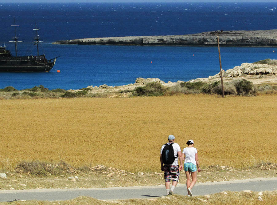 Рекордный турпоток на Кипр усугубил мусорную проблему острова