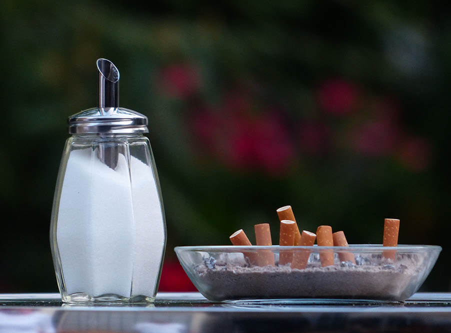 Австрия не будет запрещать курение в барах и ресторанах