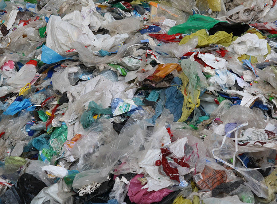 Британское правительство решило полностью избавиться от пластиковых отходов к 2042 году