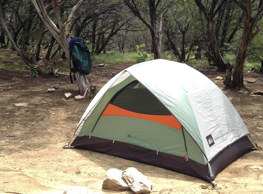 Американские подростки изобрели палатку для бездомных