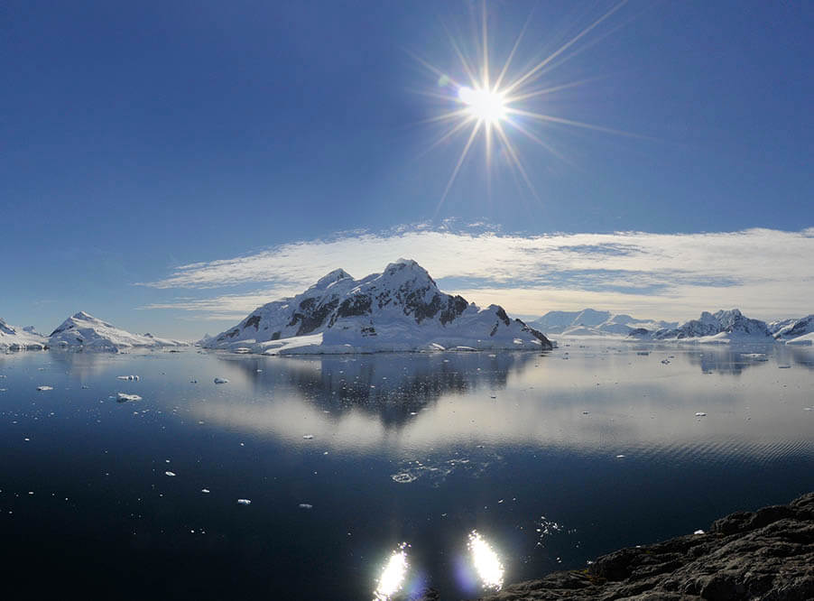 Экологи обнаружили микропластик в труднодоступ­ной части Антарктики