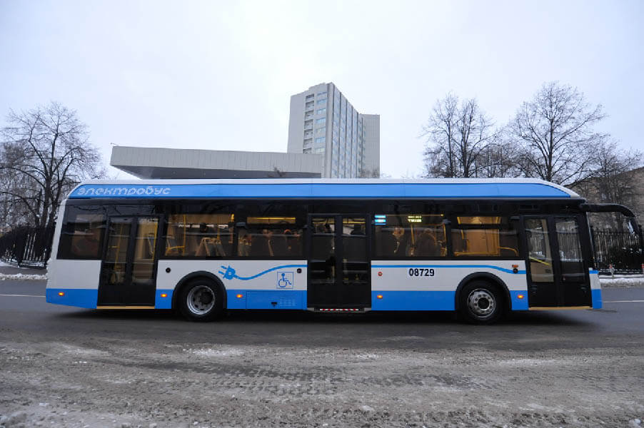 К 2030 году все автобусы Москвы станут электрически­ми