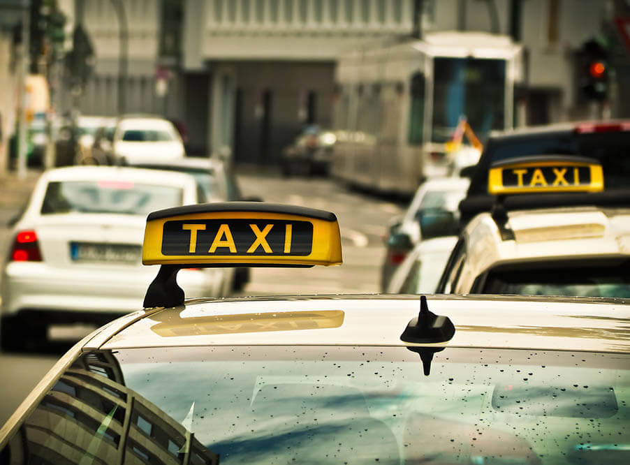 Сервис такси организует в Великобритании углеродно-ней­траль­ные перевозки