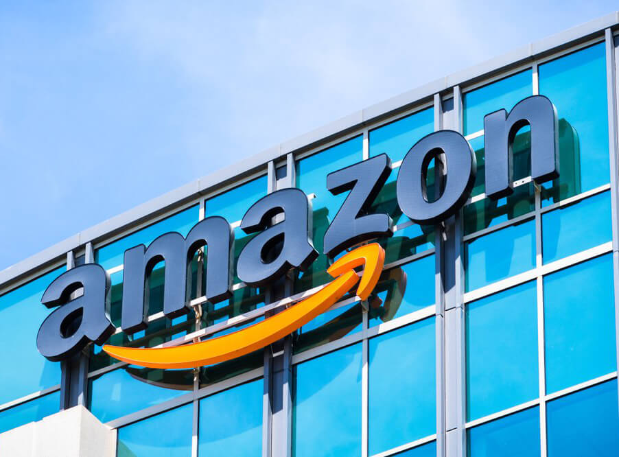 Сотрудники Amazon призва­ли руководство ускорить переход на ВИЭ