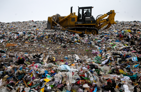 В России закроют мусорные полигоны возле мегаполисов. Возможно ли это?